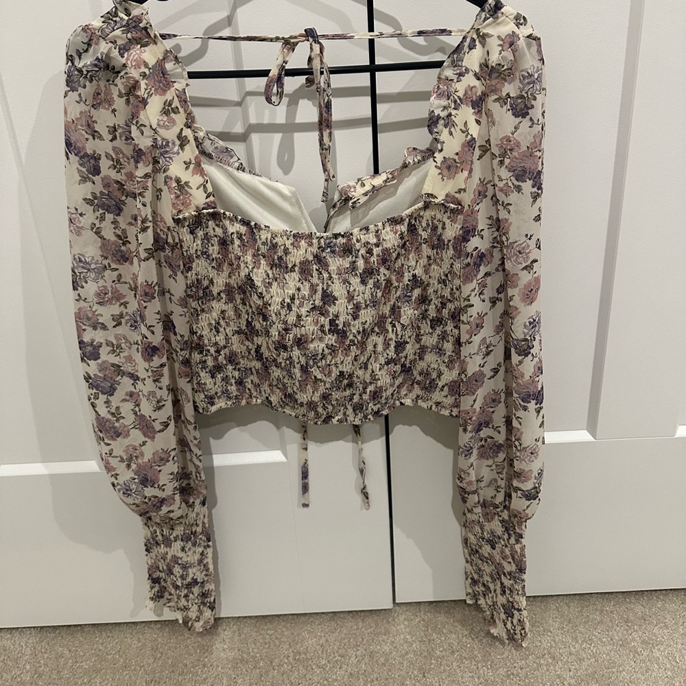 Cropped Floral Top - Picture 3 of 3